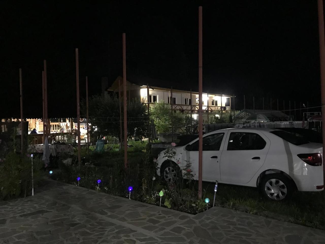Pensiunea Serbeca Brosteni Εξωτερικό φωτογραφία
