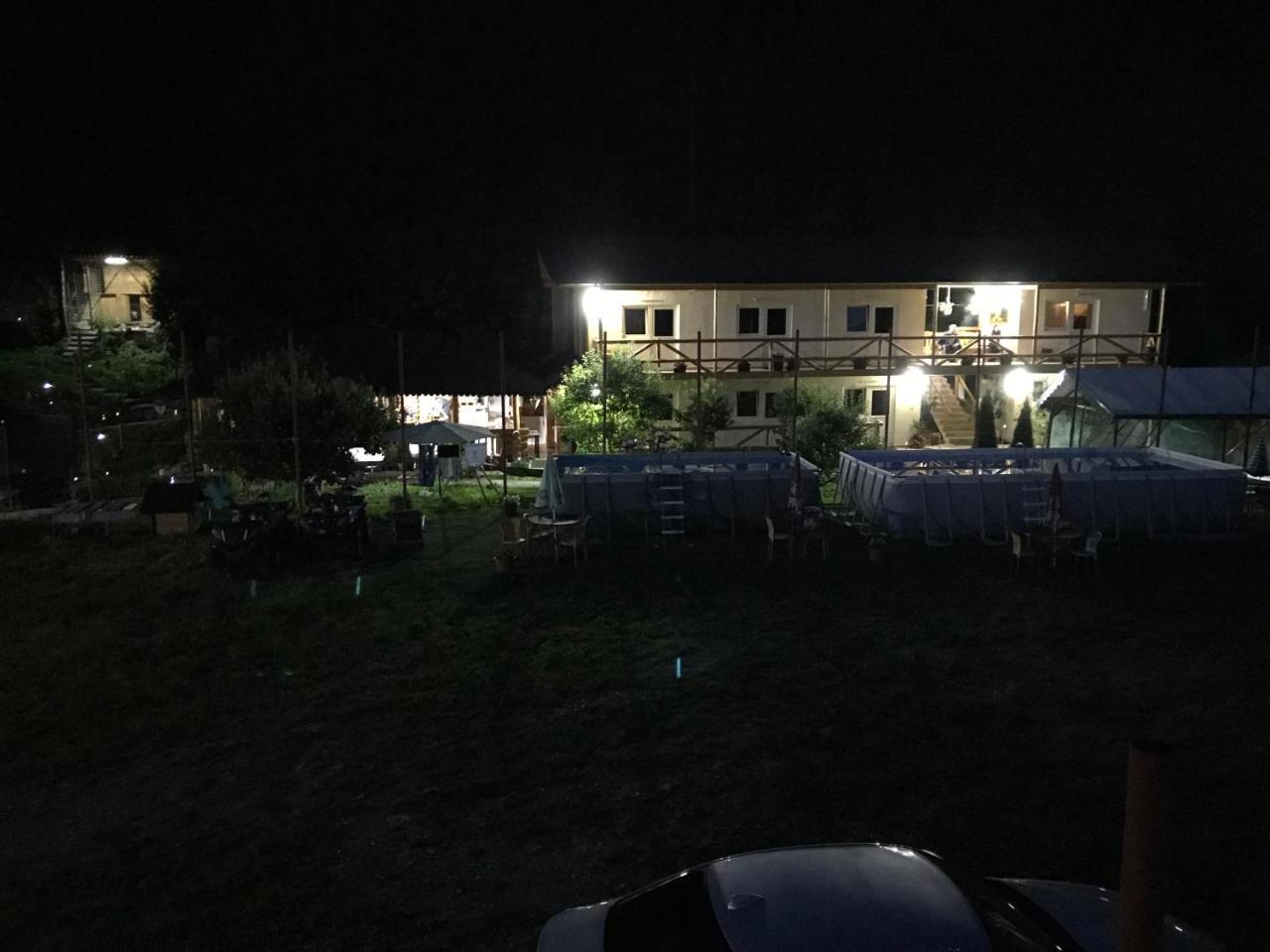 Pensiunea Serbeca Brosteni Εξωτερικό φωτογραφία